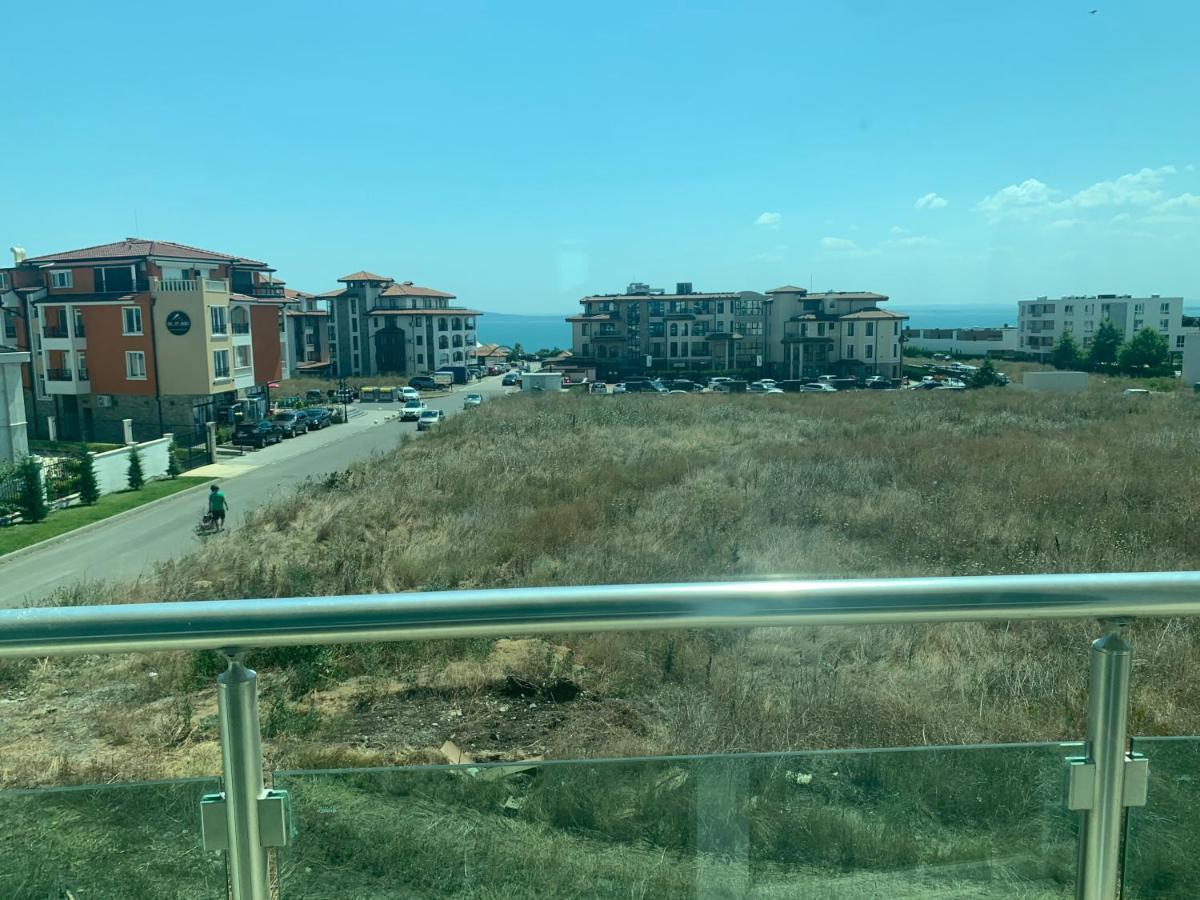 Апартамент В Сарафово Apartamento Burgas Exterior foto